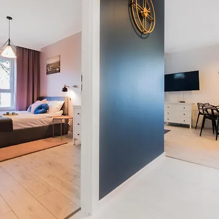 Baltica Towers By Symphony アパートホテル