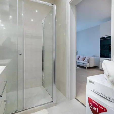 Baltica Towers By Symphony 公寓式酒店 格但斯克